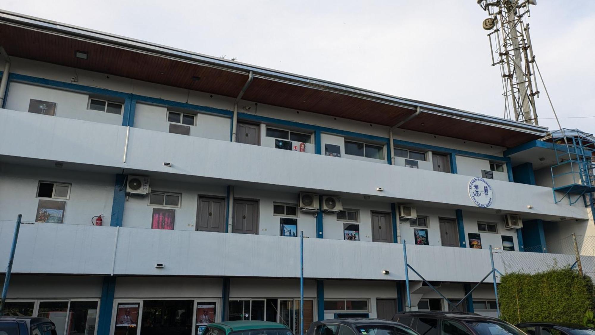 Foyer Du Marin Hotel Douala Exterior photo